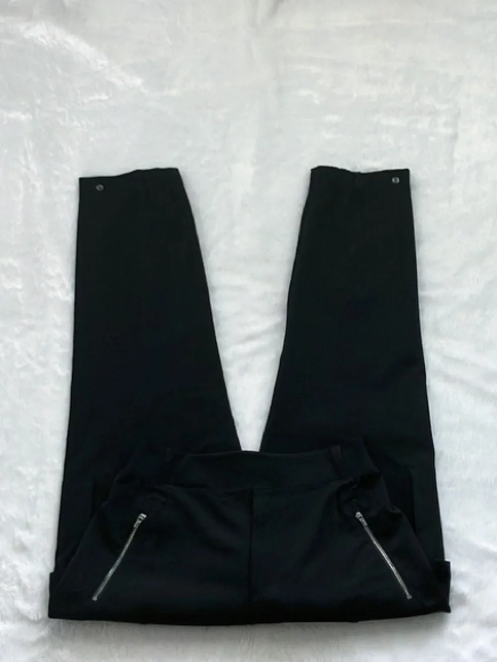 Like New Black Athleta Endless High Rise Cargo Pant, Size 6